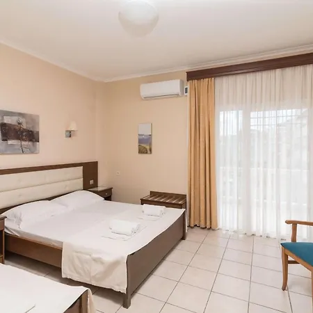 Gold Stern Hotel 3*