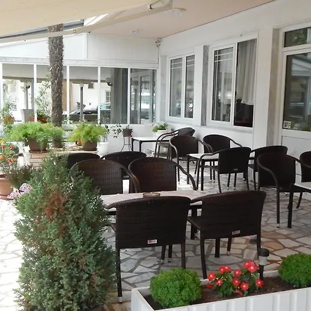 Gold Stern Hotel 3*