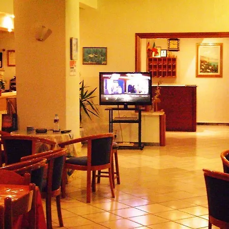 Gold Stern Hotell 3*