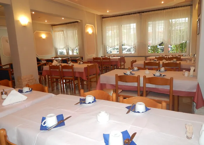 Otel Gold Stern 3*