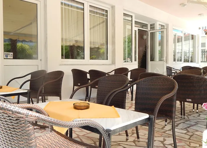 Gold Stern 3* Paralía